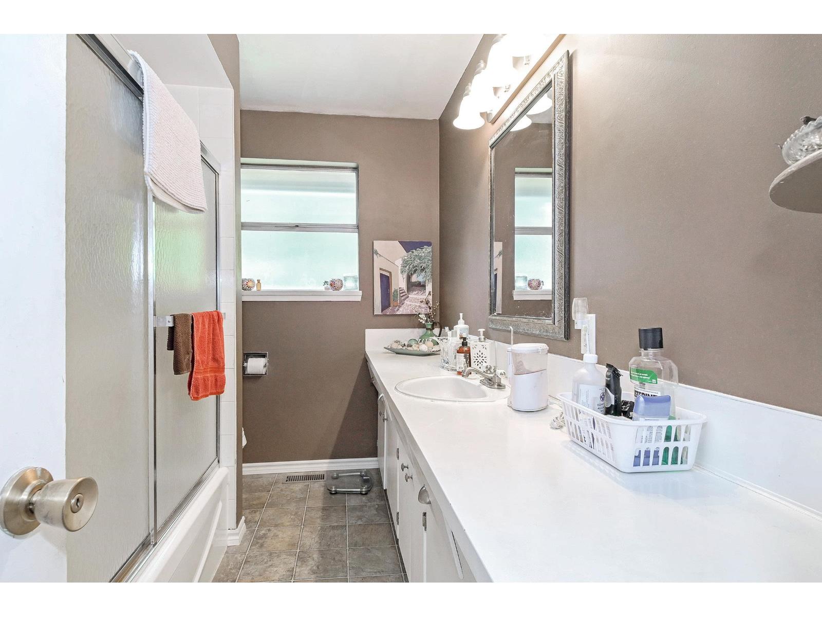 1941 127a Street, Surrey, British Columbia  V4A 3S8 - Photo 15 - R3090721