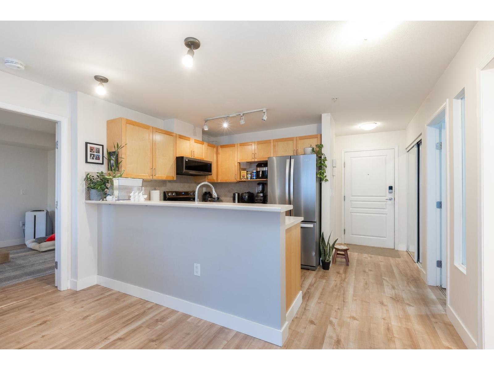 101 15188 22 Avenue, Surrey, British Columbia  V4A 9T4 - Photo 11 - R3089641