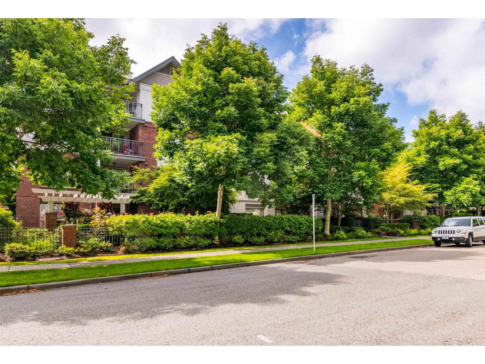 101 15188 22 Avenue, Surrey, British Columbia  V4A 9T4 - Photo 2 - R3089641