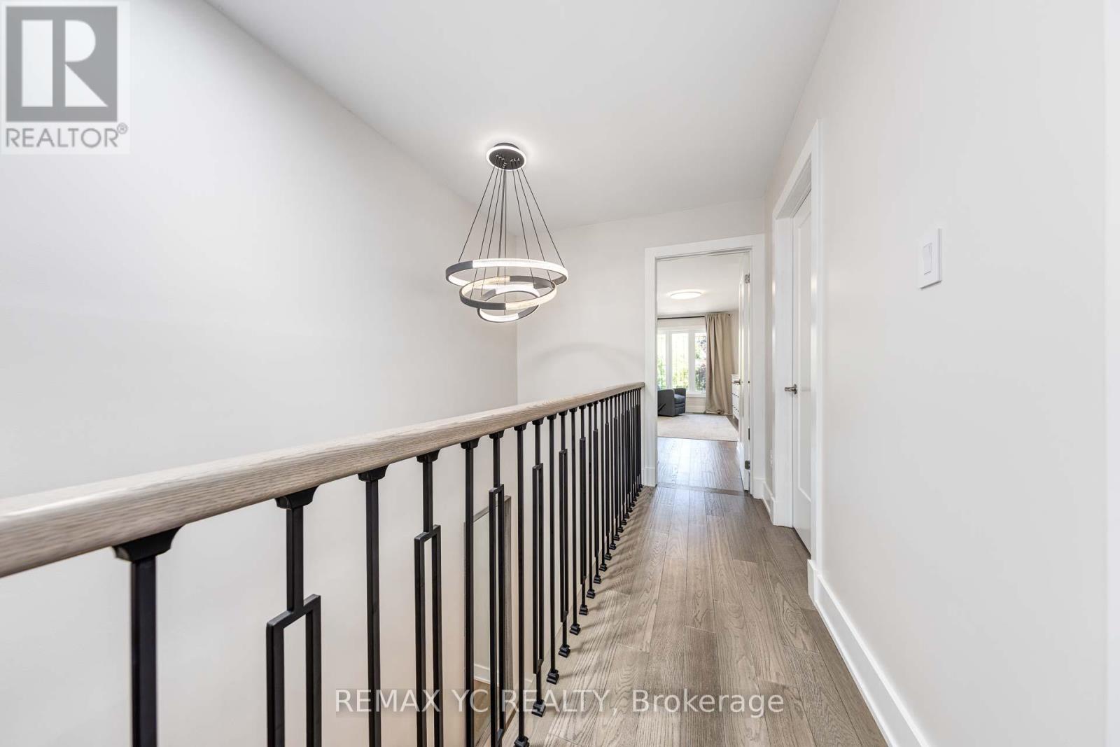 7042 Guildhall Court, Mississauga, Ontario  L5N 6Y7 - Photo 15 - W12807842