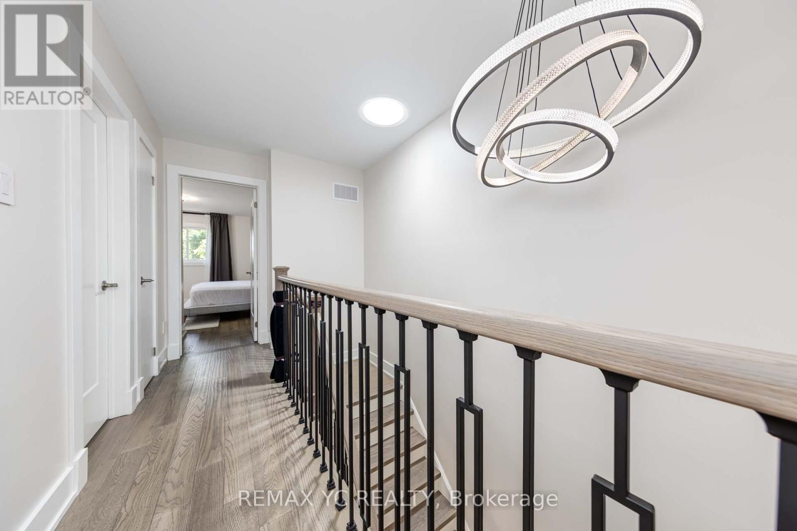 7042 Guildhall Court, Mississauga, Ontario  L5N 6Y7 - Photo 18 - W12807842