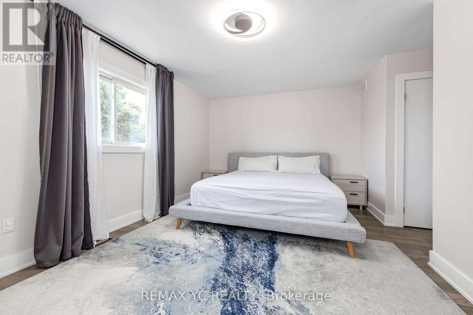 7042 Guildhall Court, Mississauga, Ontario  L5N 6Y7 - Photo 20 - W12807842