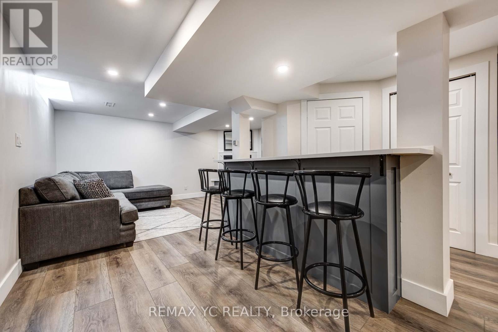 7042 Guildhall Court, Mississauga, Ontario  L5N 6Y7 - Photo 26 - W12807842