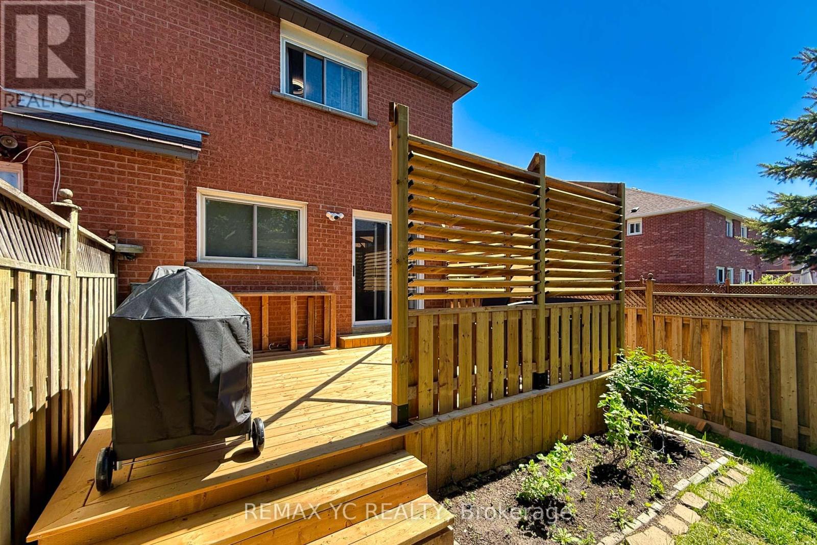 7042 Guildhall Court, Mississauga, Ontario  L5N 6Y7 - Photo 33 - W12807842