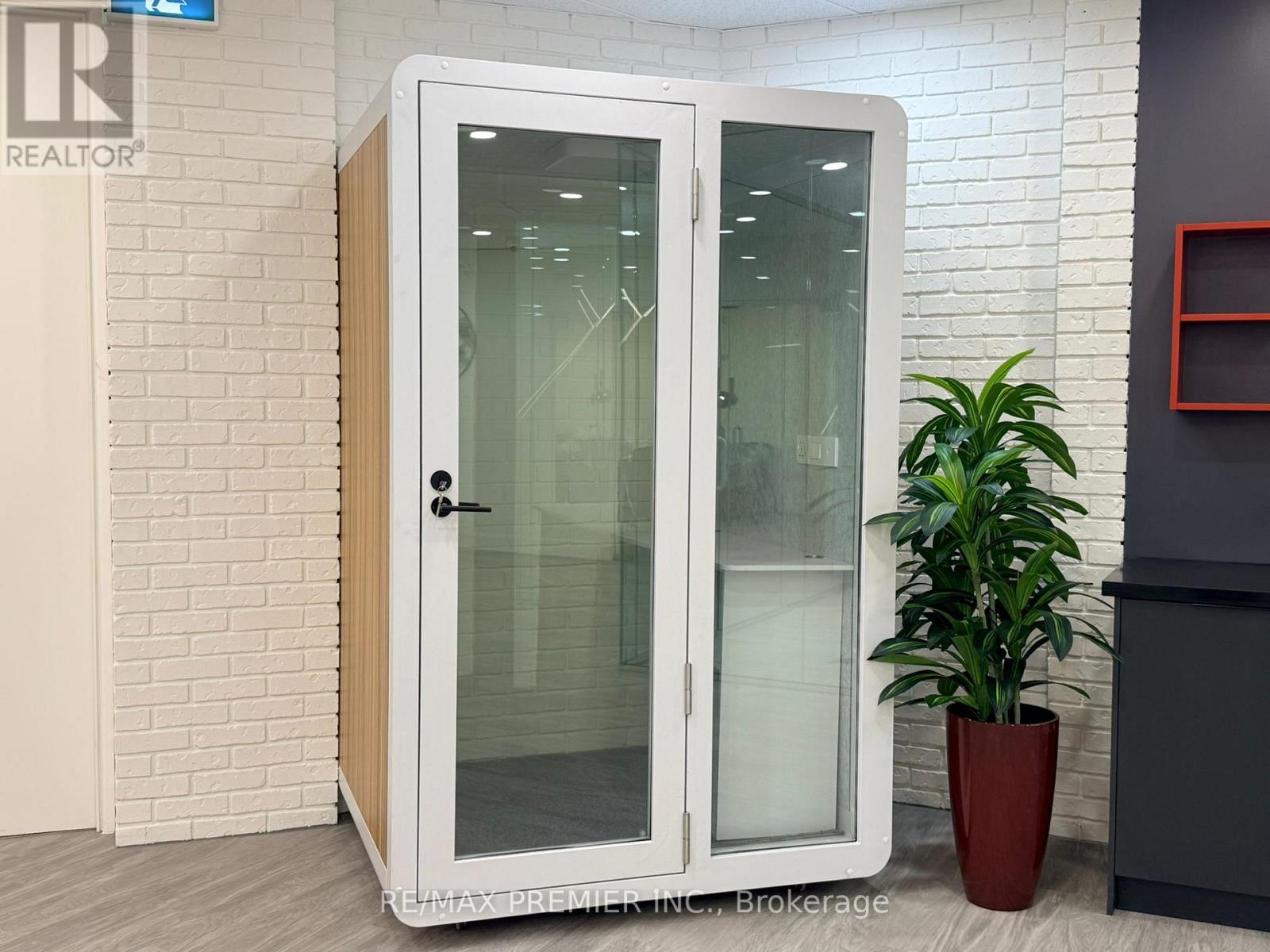 302-15 - 3390 South Service Road E, Burlington, Ontario  L7N 3J5 - Photo 15 - W12807852