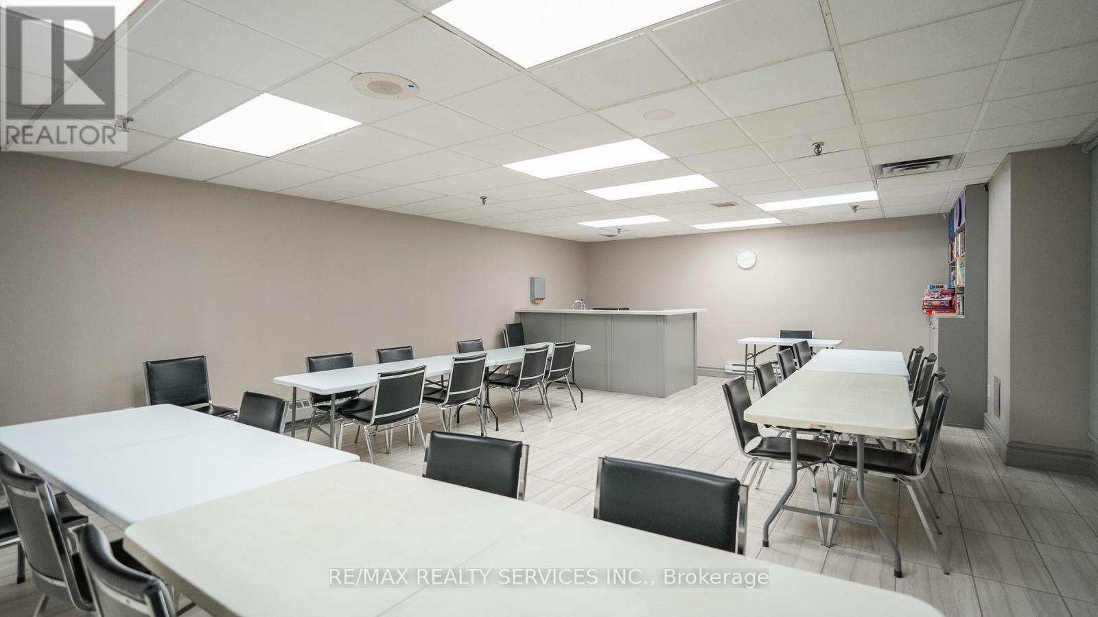 203 - 8 Lisa Street, Brampton, Ontario  L6T 4S6 - Photo 21 - W12807882