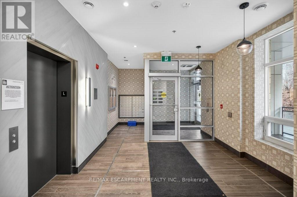 209 - 479 Charlton Avenue E, Hamilton, Ontario  L8N 0B4 - Photo 3 - X12807866