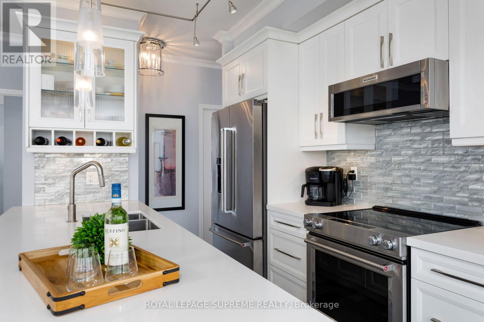 1205 - 15 Windermere Avenue, Toronto, Ontario  M6S 5A2 - Photo 4 - W12807162