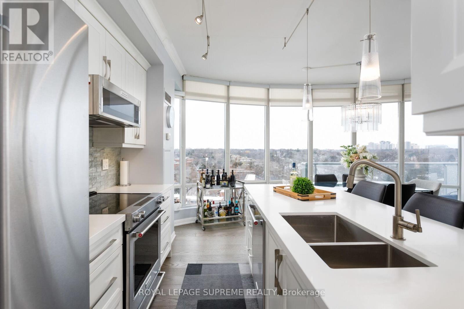 1205 - 15 Windermere Avenue, Toronto, Ontario  M6S 5A2 - Photo 5 - W12807162