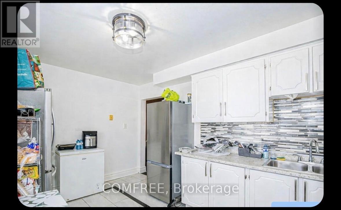 11 - 4020 Brandon Gate Drive, Mississauga, Ontario  L4T 3W8 - Photo 16 - W12807994