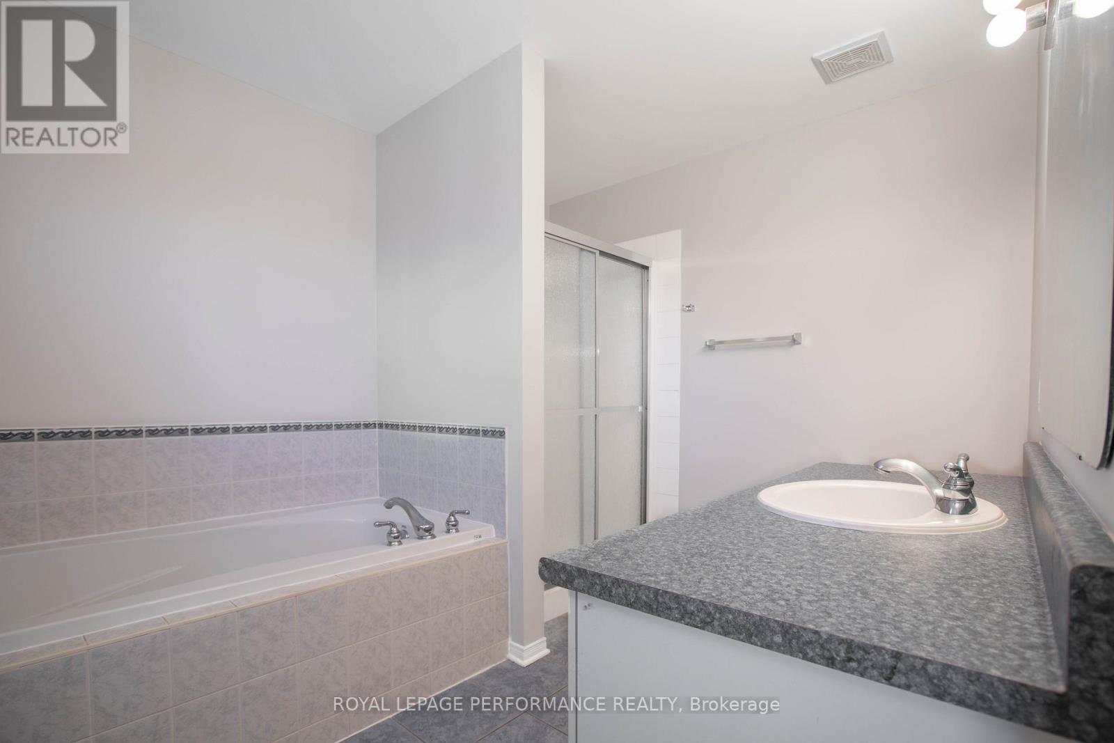 47 Steel Street, Ottawa, Ontario  K1J 8V4 - Photo 15 - X12807976