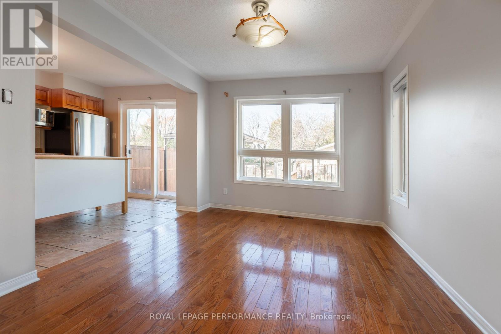 47 Steel Street, Ottawa, Ontario  K1J 8V4 - Photo 7 - X12807976