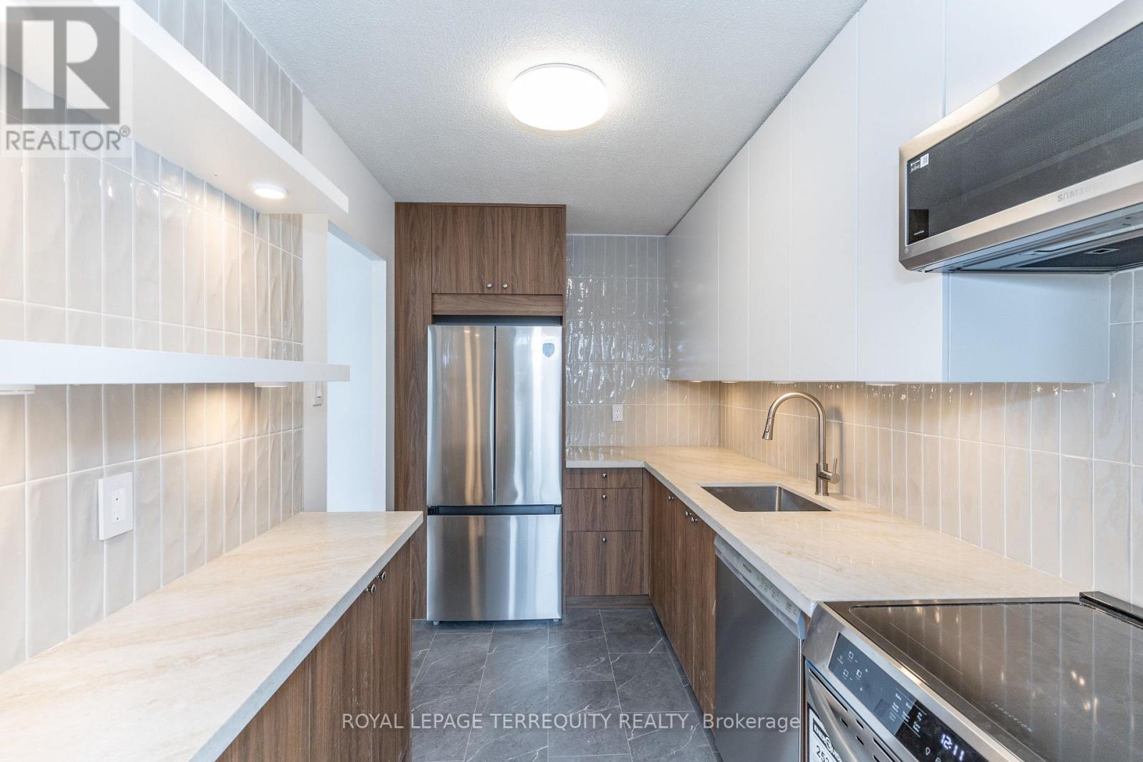 202 - 30 Sunrise Avenue, Toronto, Ontario  M4A 2R3 - Photo 17 - C12807362