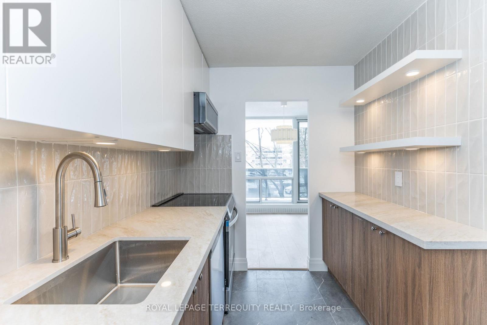 202 - 30 Sunrise Avenue, Toronto, Ontario  M4A 2R3 - Photo 18 - C12807362