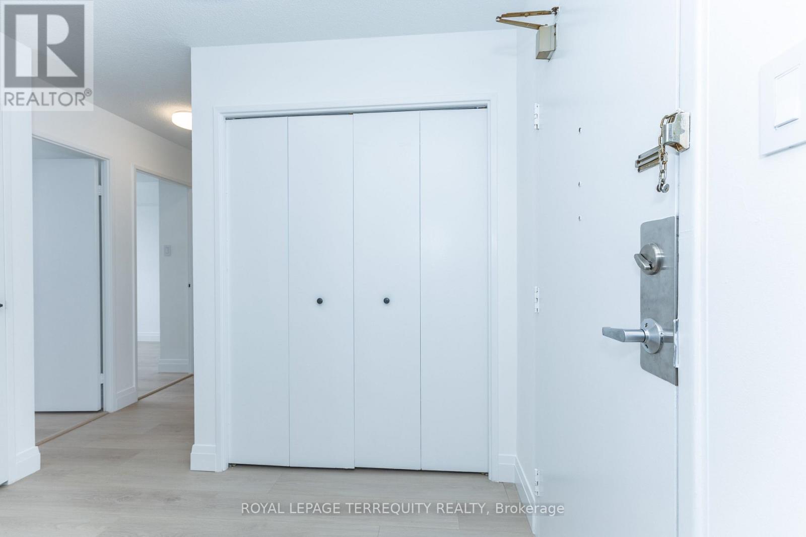 202 - 30 Sunrise Avenue, Toronto, Ontario  M4A 2R3 - Photo 22 - C12807362