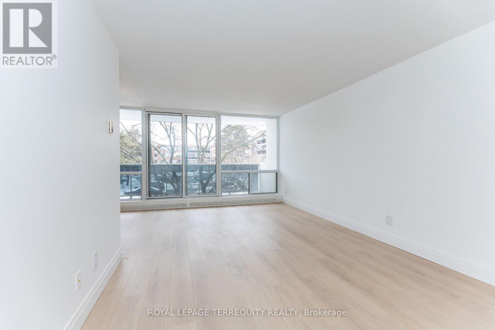 202 - 30 Sunrise Avenue, Toronto, Ontario  M4A 2R3 - Photo 15 - C12807362