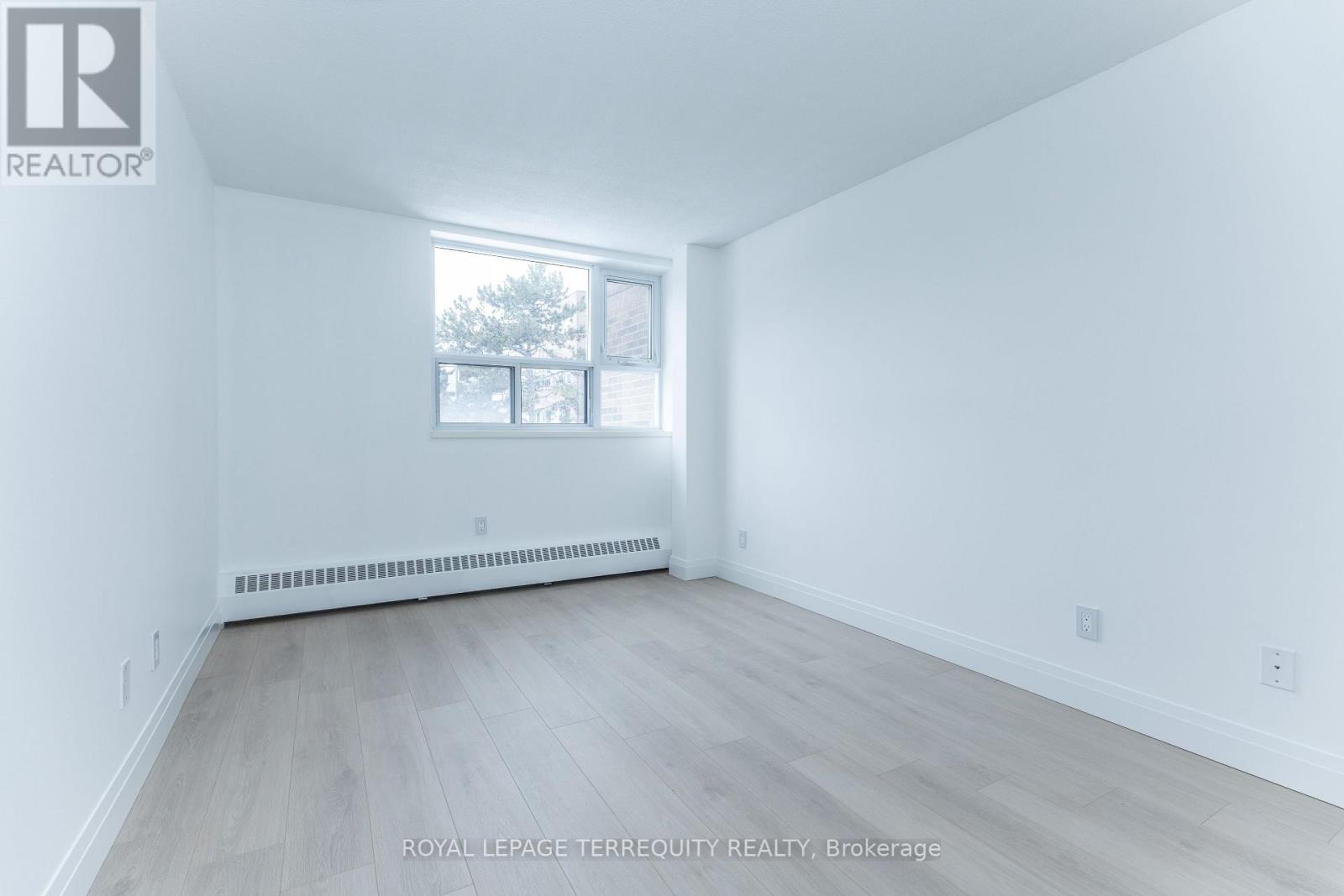 202 - 30 Sunrise Avenue, Toronto, Ontario  M4A 2R3 - Photo 32 - C12807362