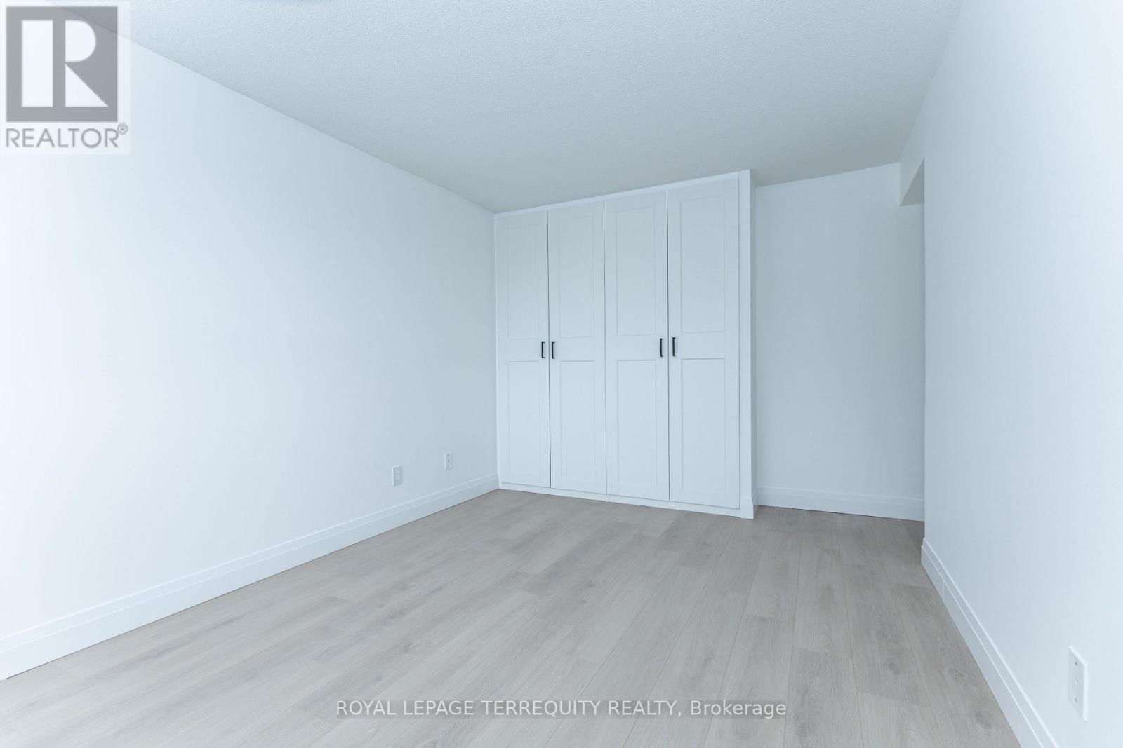 202 - 30 Sunrise Avenue, Toronto, Ontario  M4A 2R3 - Photo 34 - C12807362