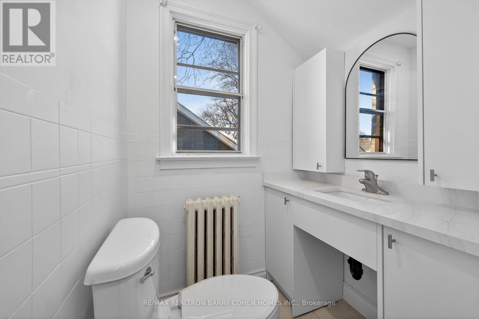 Upper - 17 Southbourne Avenue, Toronto, Ontario  M3H 1A2 - Photo 17 - C12807934