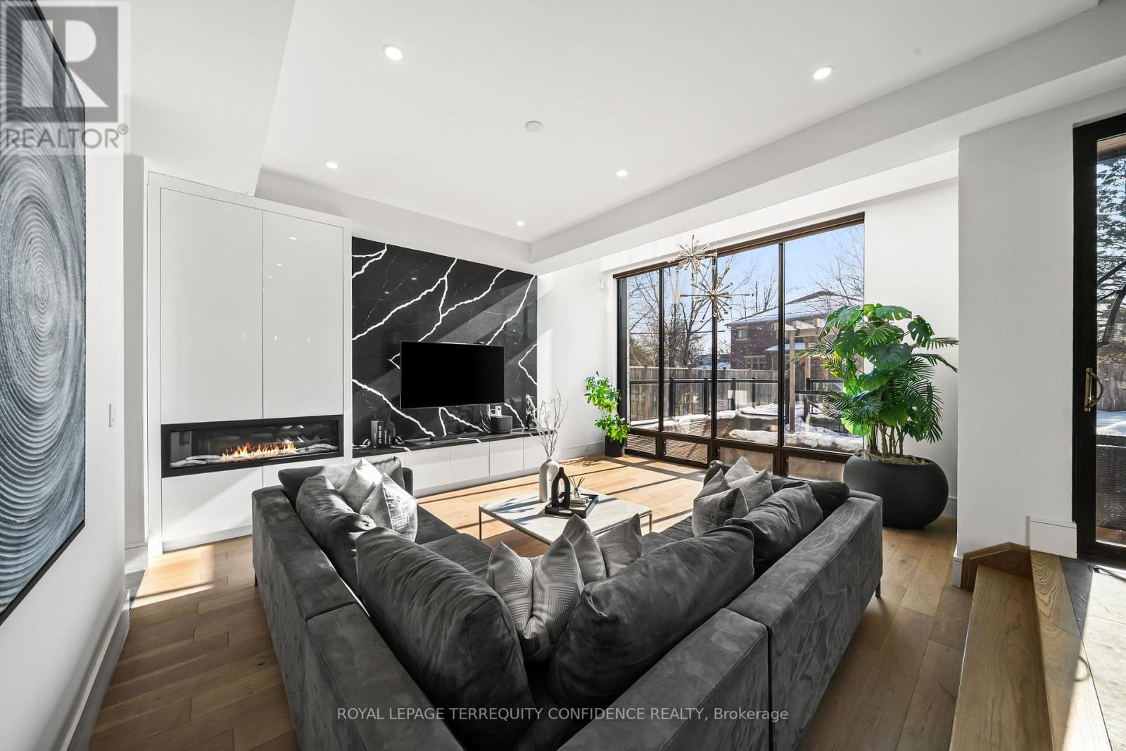 299 Hounslow Avenue, Toronto, Ontario  M2R 1H4 - Photo 11 - C12807944