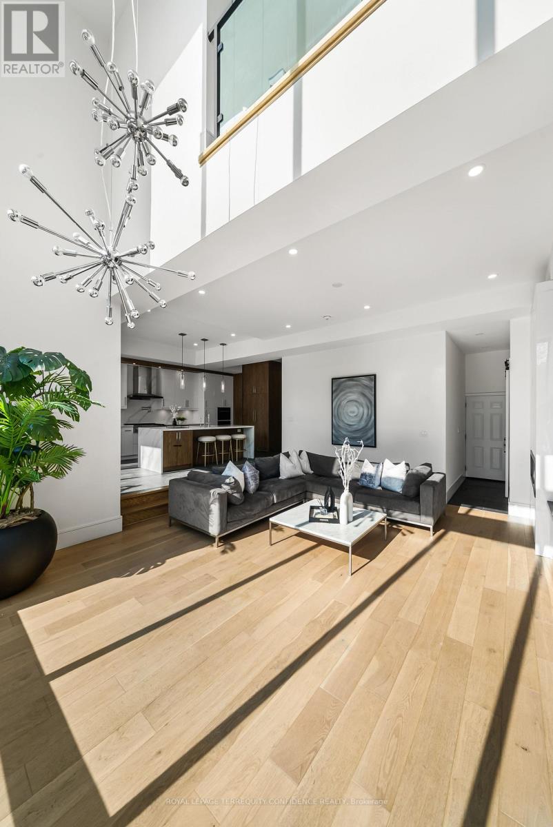 299 Hounslow Avenue, Toronto, Ontario  M2R 1H4 - Photo 13 - C12807944