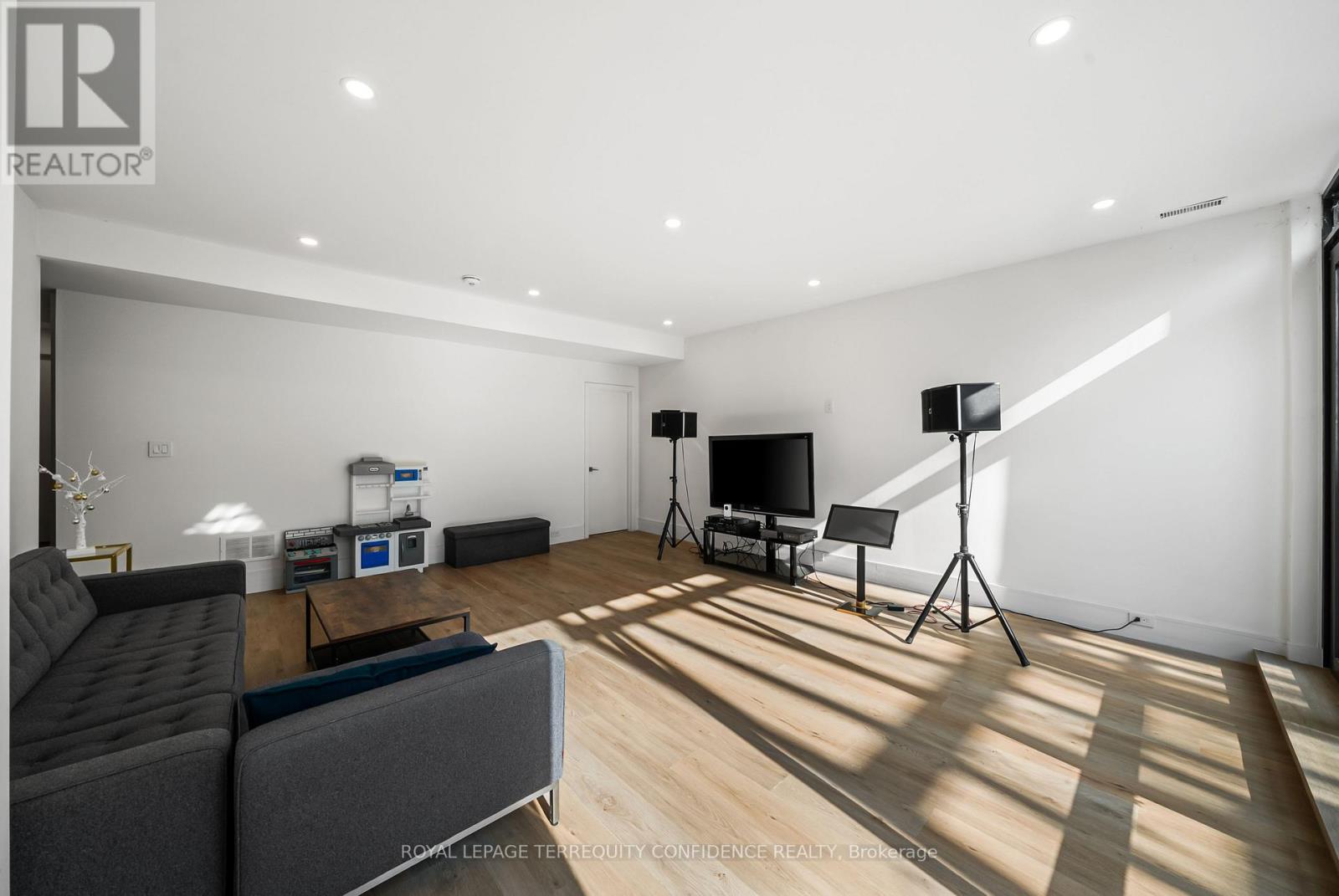 299 Hounslow Avenue, Toronto, Ontario  M2R 1H4 - Photo 40 - C12807944