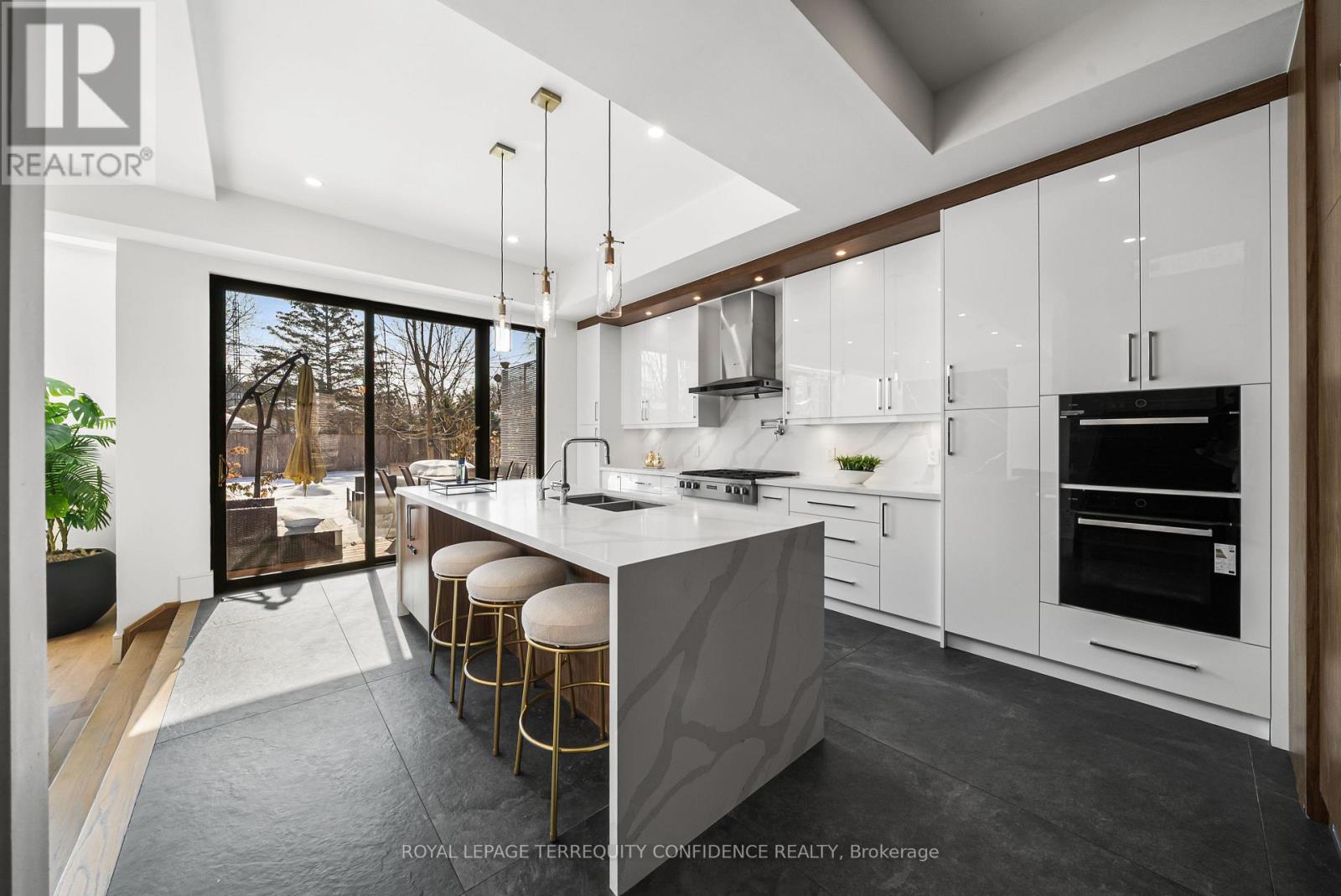 299 Hounslow Avenue, Toronto, Ontario  M2R 1H4 - Photo 6 - C12807944