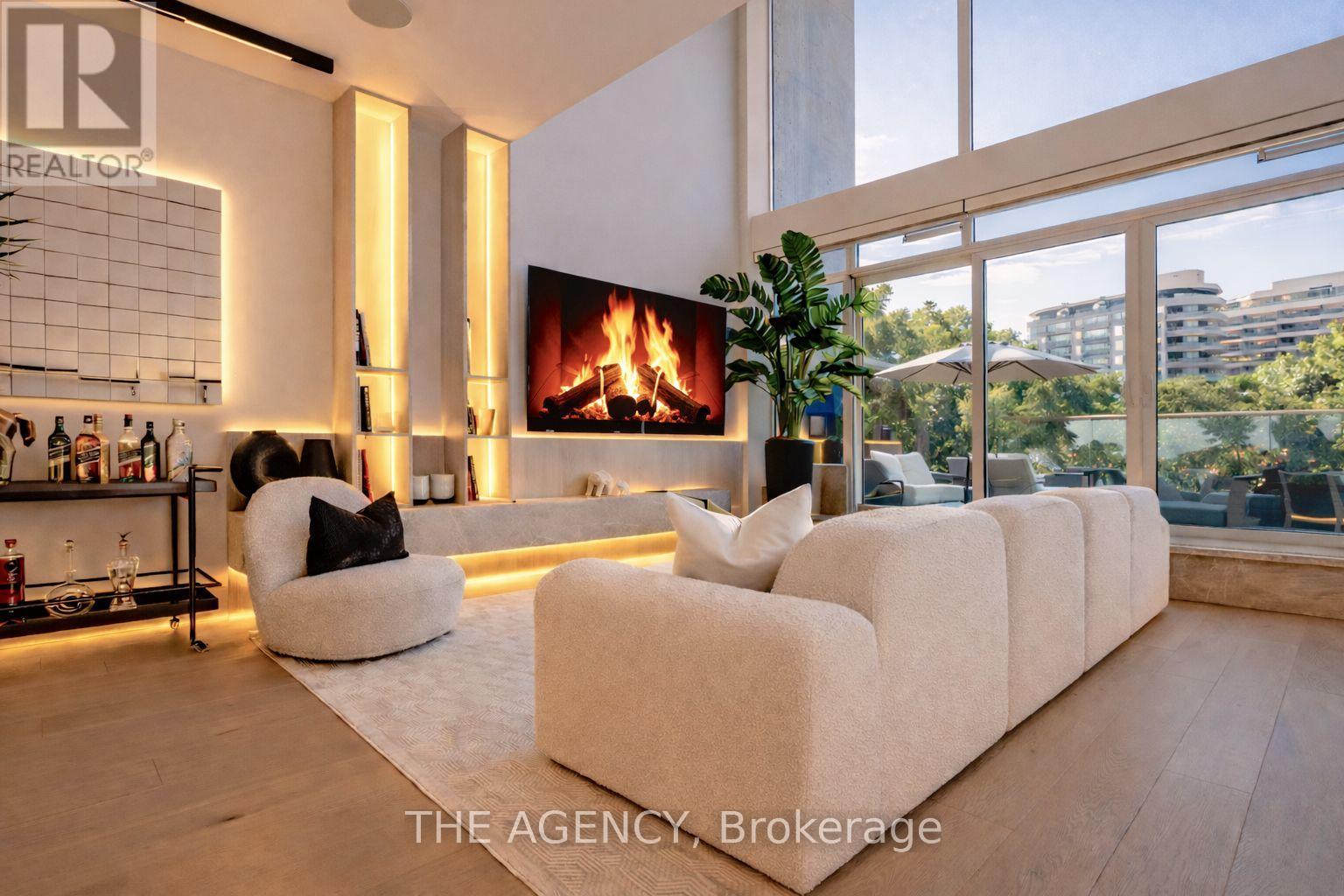 704 - 75 Portland Street, Toronto, Ontario  M5V 2M9 - Photo 2 - C12808008