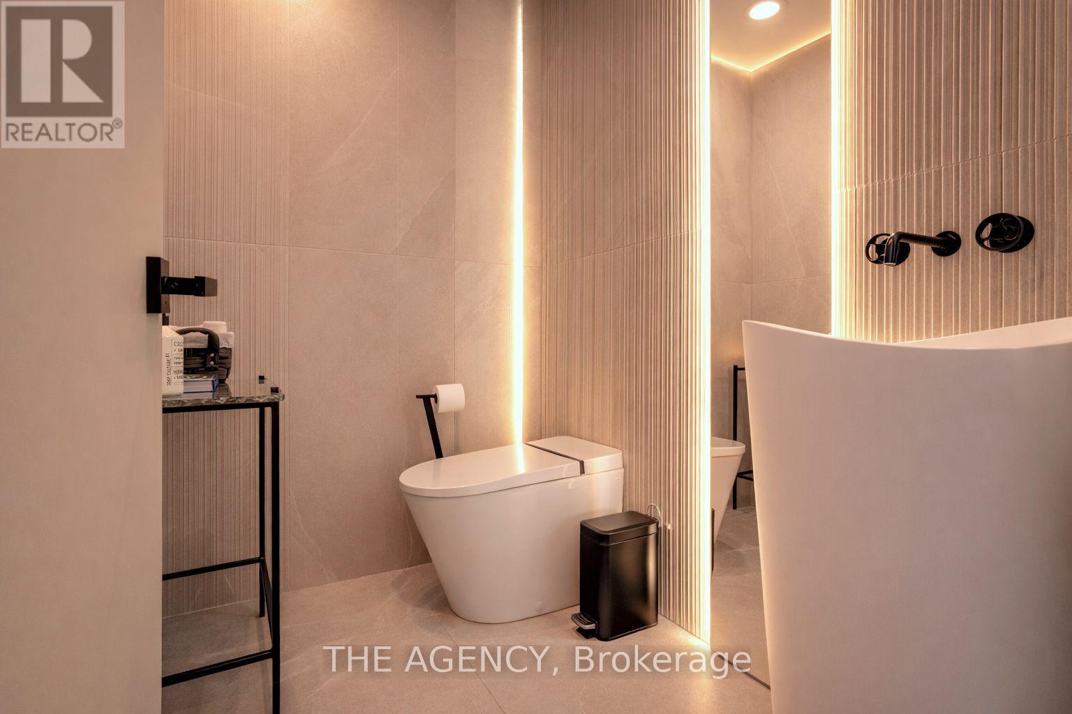 704 - 75 Portland Street, Toronto, Ontario  M5V 2M9 - Photo 6 - C12808008