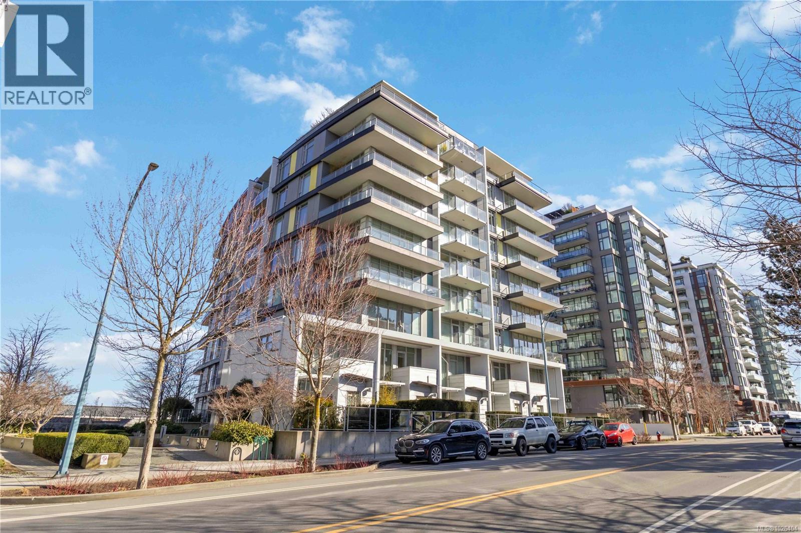 901 373 Tyee Rd, Victoria, British Columbia V9A 0B3 - Photo 2 - 1026404