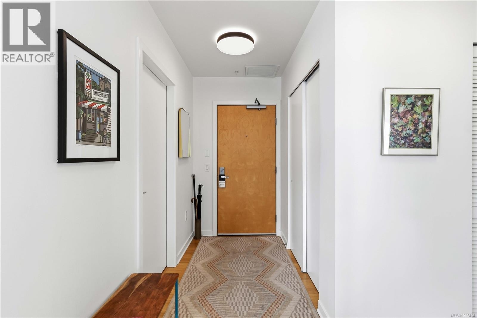 901 373 Tyee Rd, Victoria, British Columbia V9A 0B3 - Photo 5 - 1026404