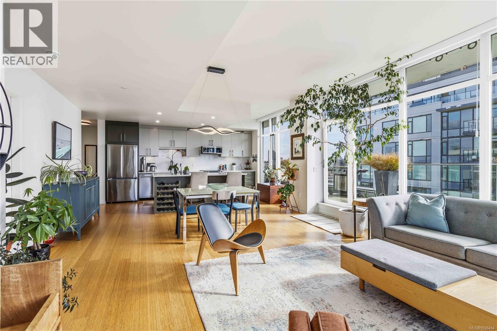 901 373 Tyee Rd, Victoria, British Columbia V9A 0B3 - Photo 12 - 1026404