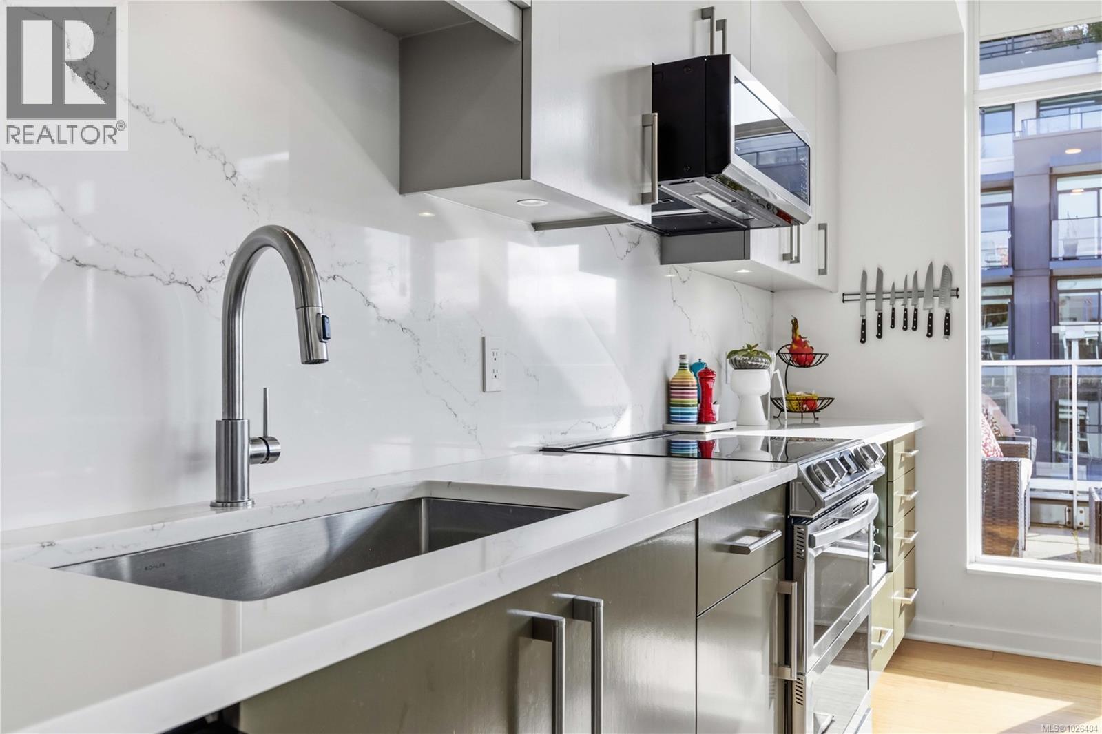 901 373 Tyee Rd, Victoria, British Columbia V9A 0B3 - Photo 22 - 1026404