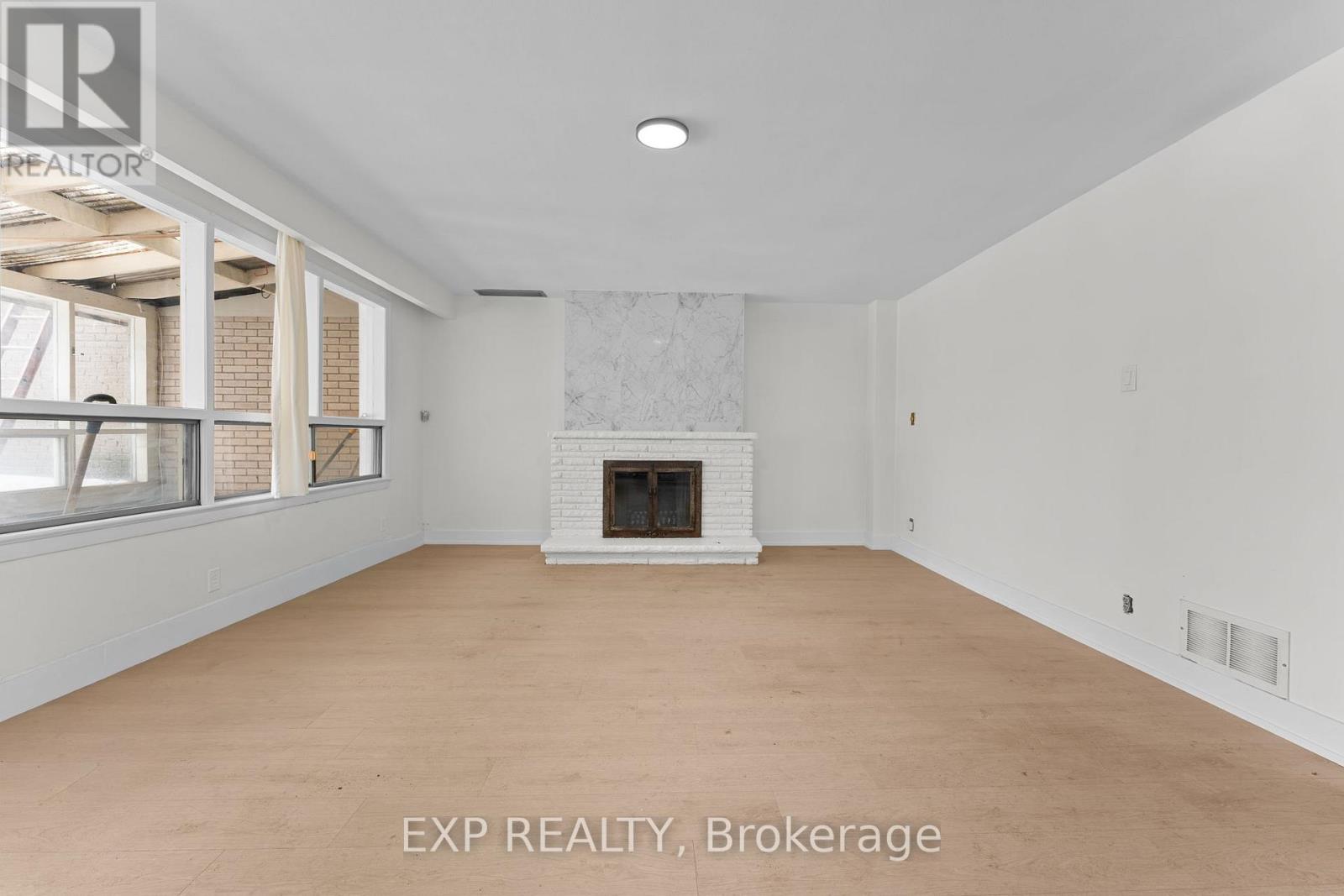 Unit #1 - 1558 Queen Street E, Toronto, Ontario  M4L 1E8 - Photo 5 - E12807970