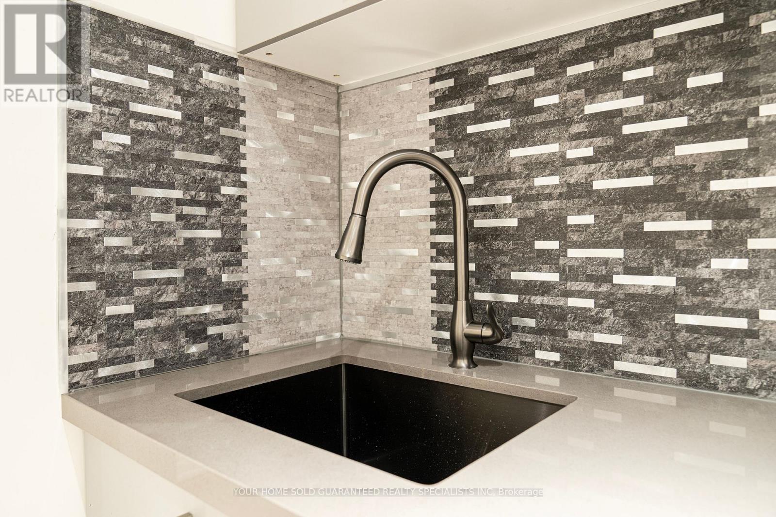 29 Bloomfield Trail, Richmond Hill, Ontario L4E 2J8 - Photo 10 - N12807972