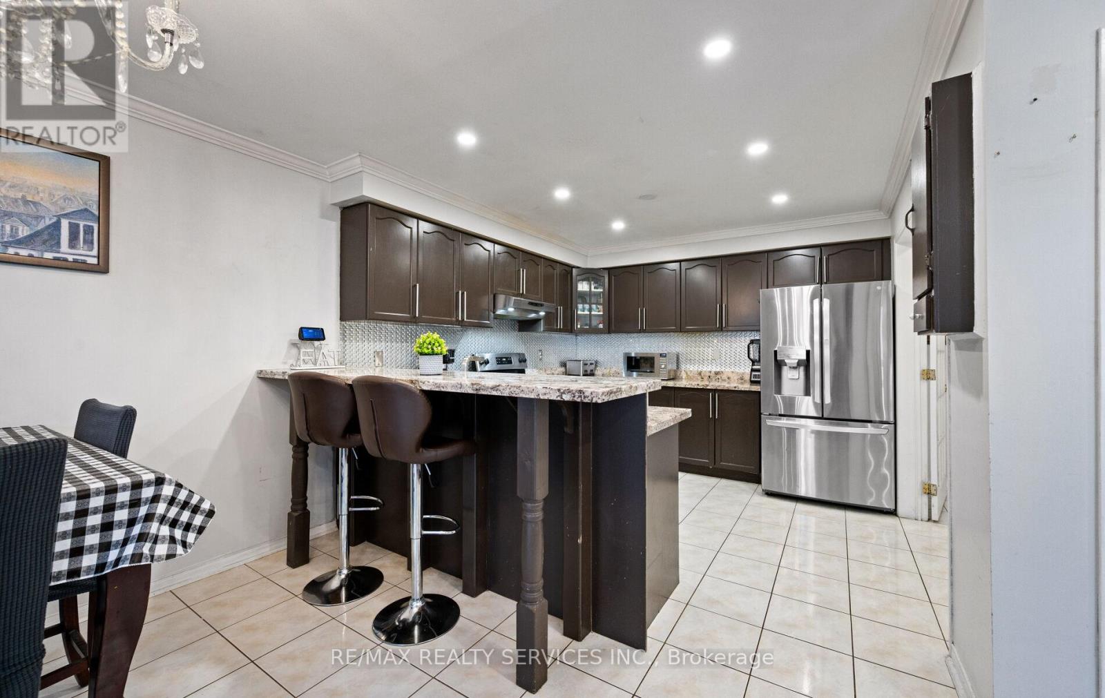 23 Edenvalley Road, Brampton, Ontario  L7A 2M6 - Photo 13 - W12807888