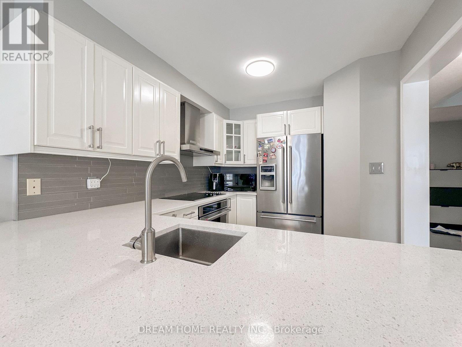 3746 Windhaven Drive, Mississauga, Ontario  L5N 7V5 - Photo 5 - W12807896