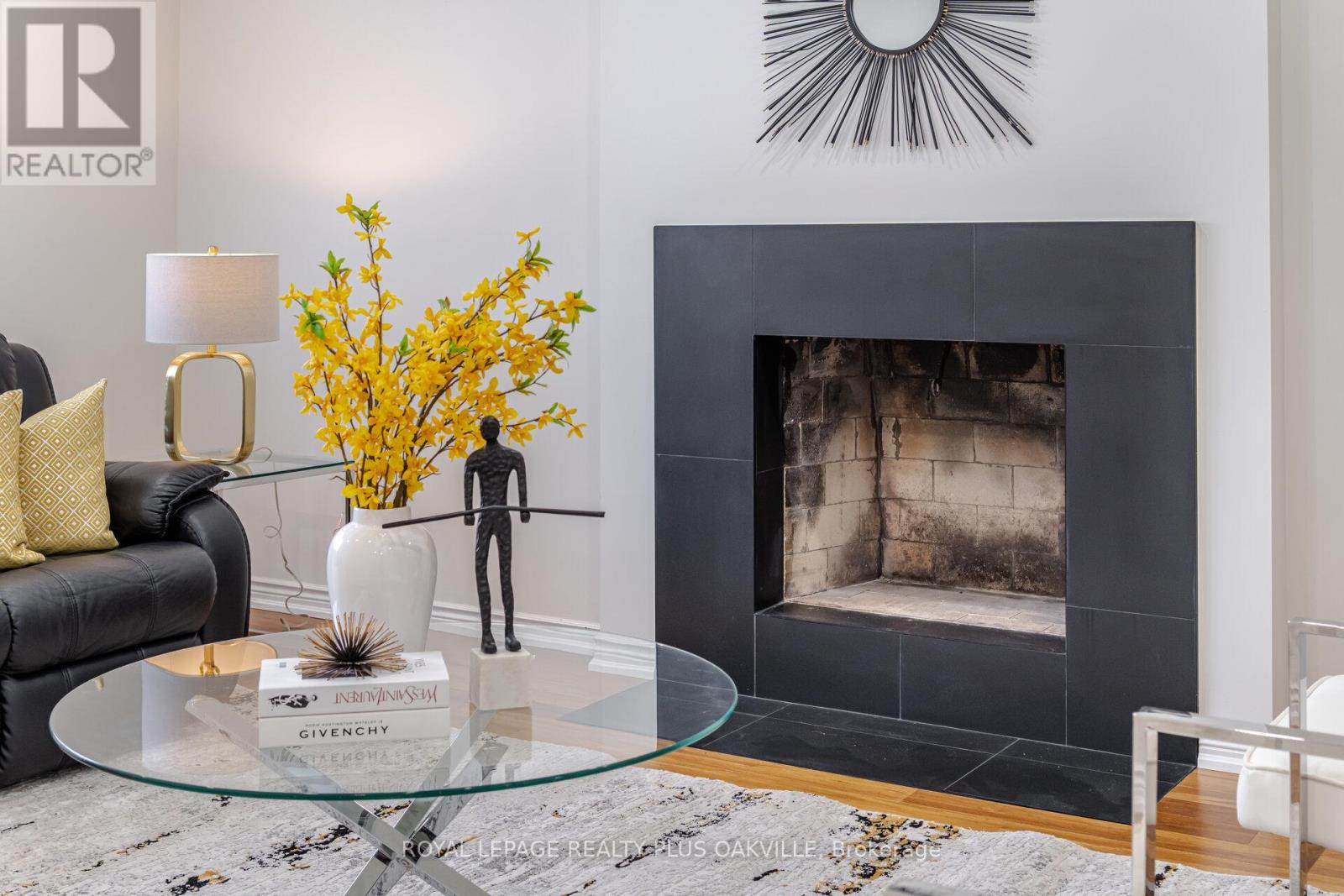 1346 Chalfield Drive, Oakville, Ontario  L6J 6R5 - Photo 10 - W12807922