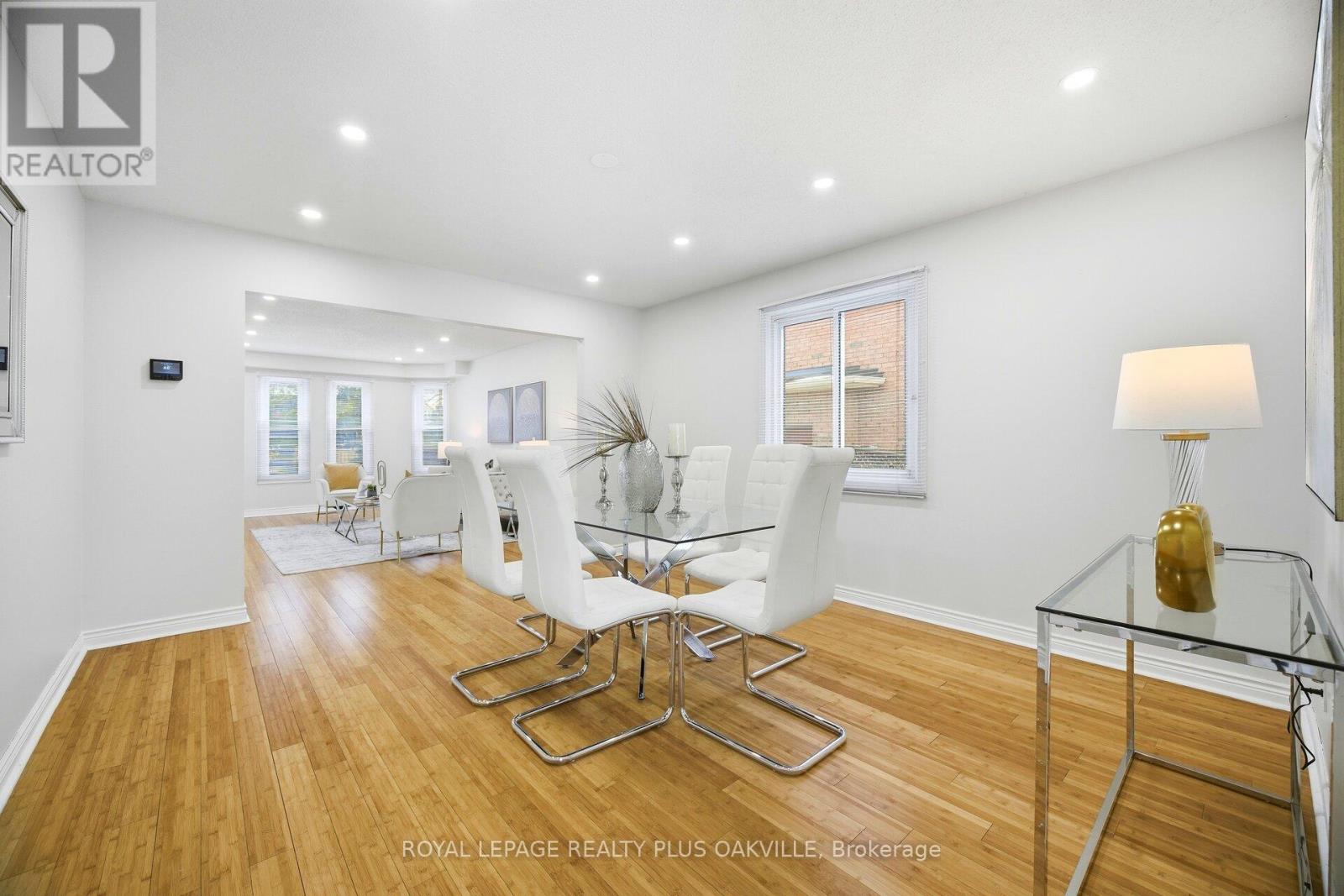 1346 Chalfield Drive, Oakville, Ontario  L6J 6R5 - Photo 21 - W12807922