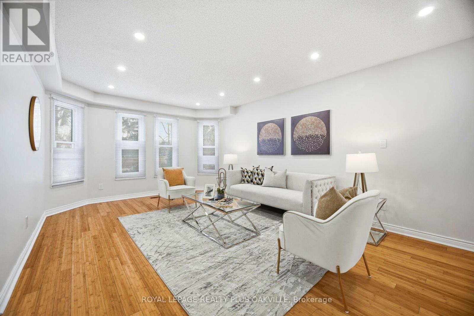 1346 Chalfield Drive, Oakville, Ontario  L6J 6R5 - Photo 23 - W12807922