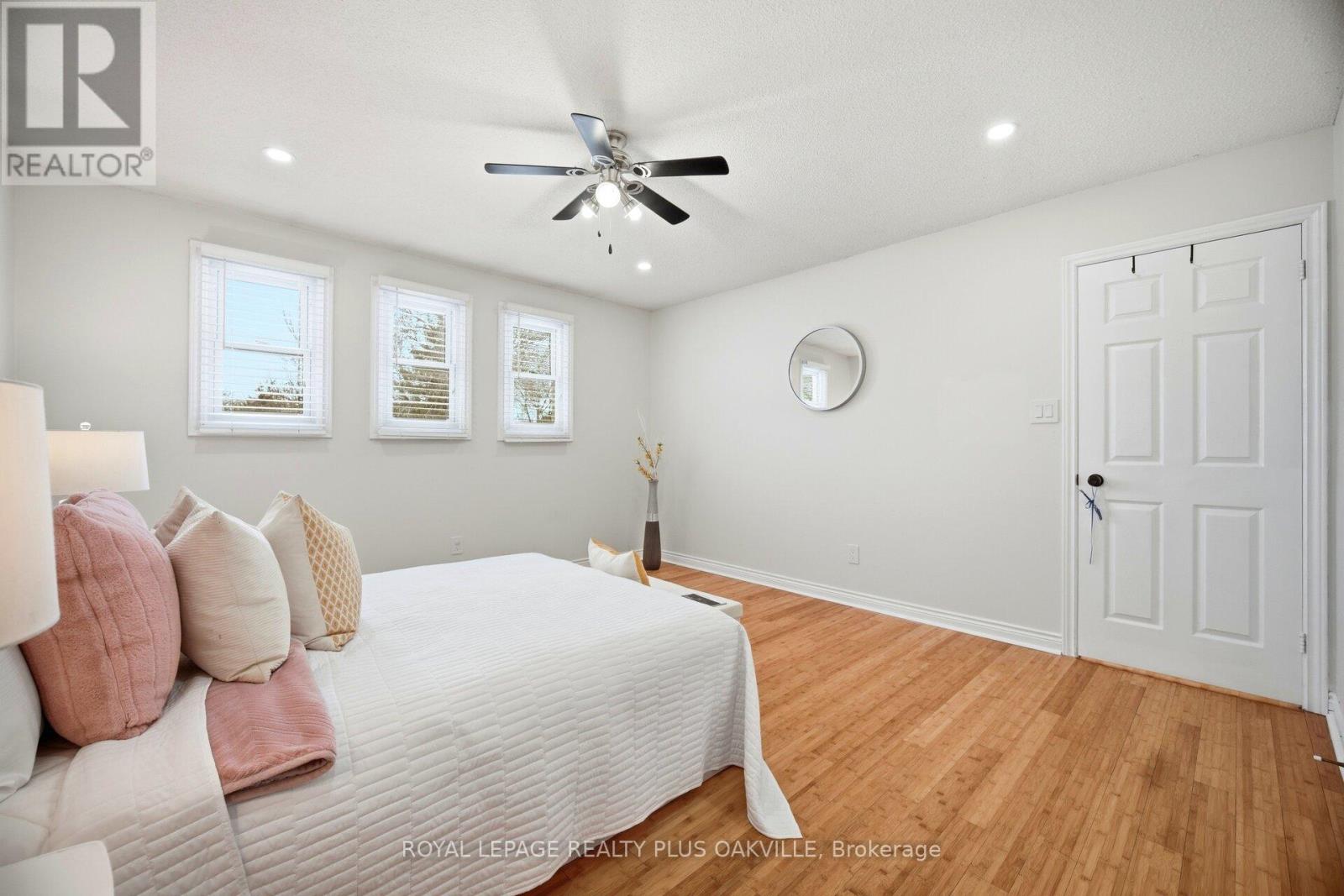 1346 Chalfield Drive, Oakville, Ontario  L6J 6R5 - Photo 37 - W12807922