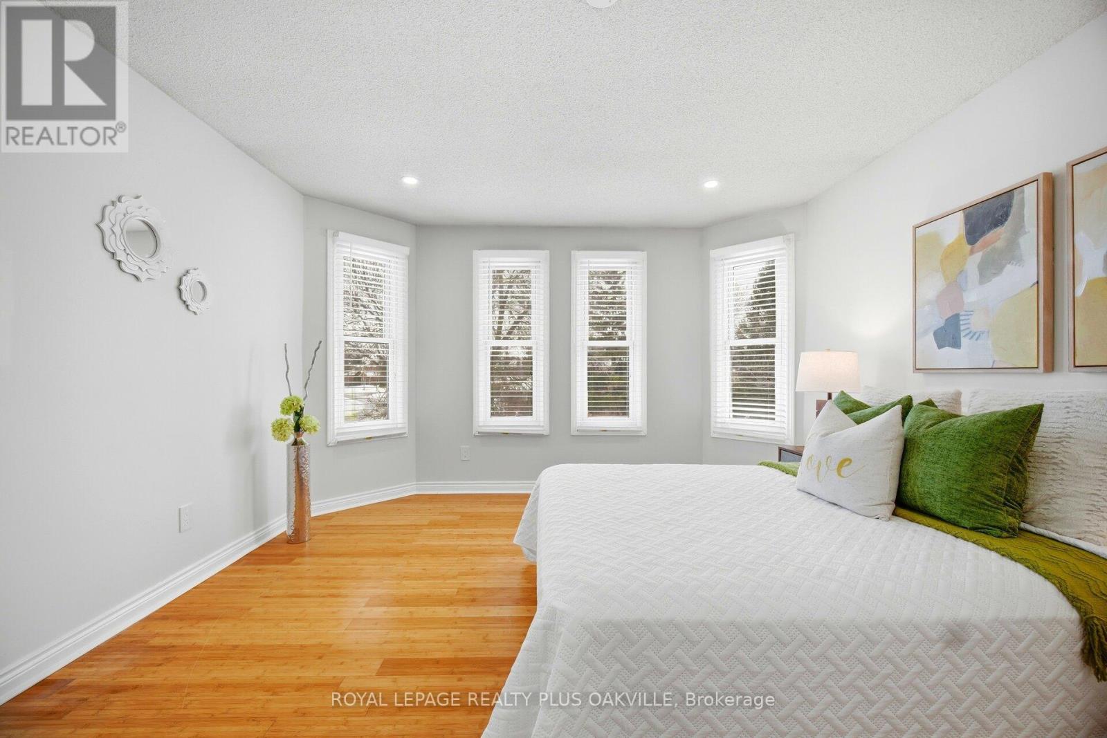 1346 Chalfield Drive, Oakville, Ontario  L6J 6R5 - Photo 39 - W12807922