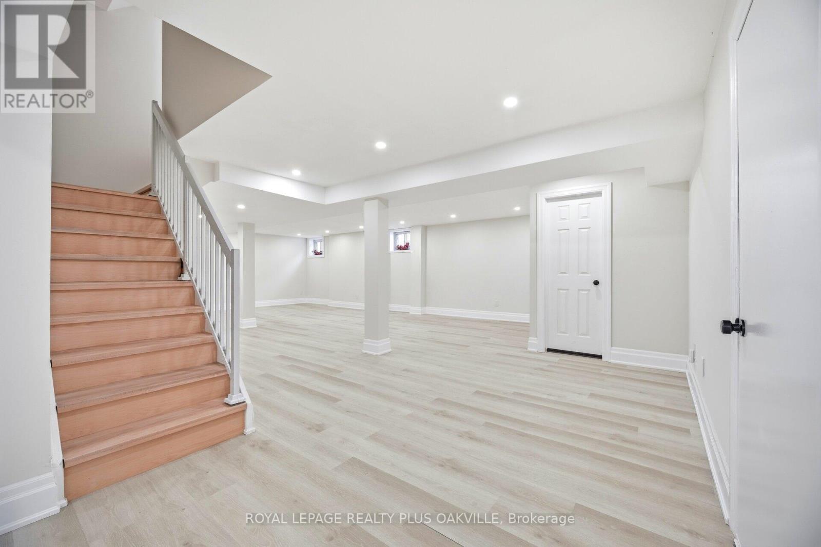 1346 Chalfield Drive, Oakville, Ontario  L6J 6R5 - Photo 45 - W12807922