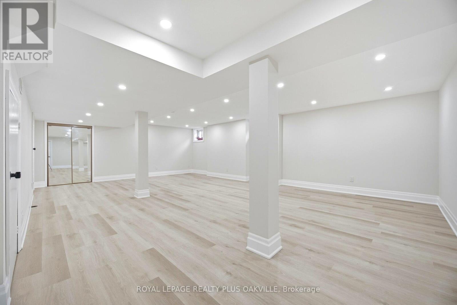 1346 Chalfield Drive, Oakville, Ontario  L6J 6R5 - Photo 46 - W12807922