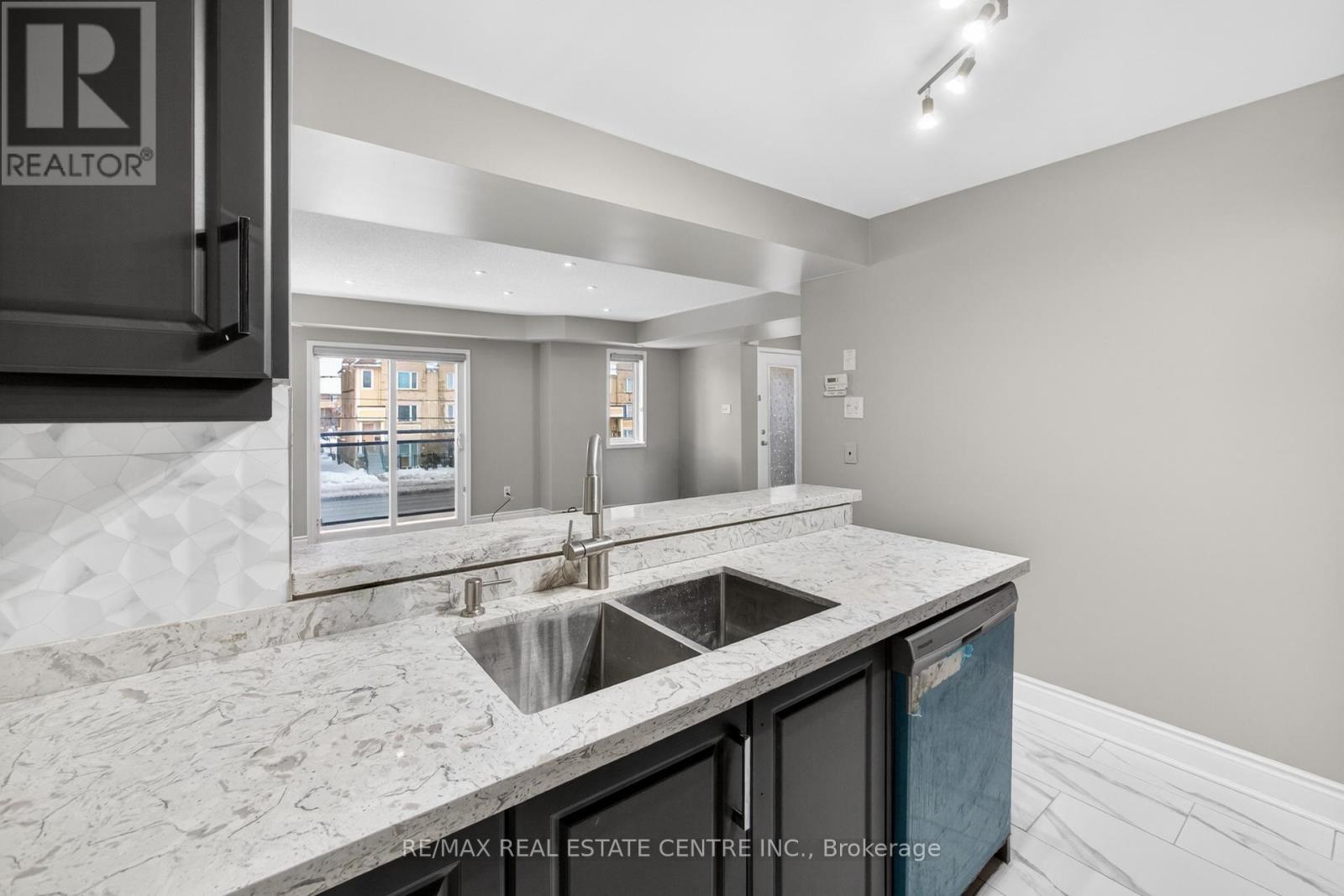 105 - 5035 Oscar Peterson Boulevard, Mississauga, Ontario  L5M 0P4 - Photo 11 - W12807968