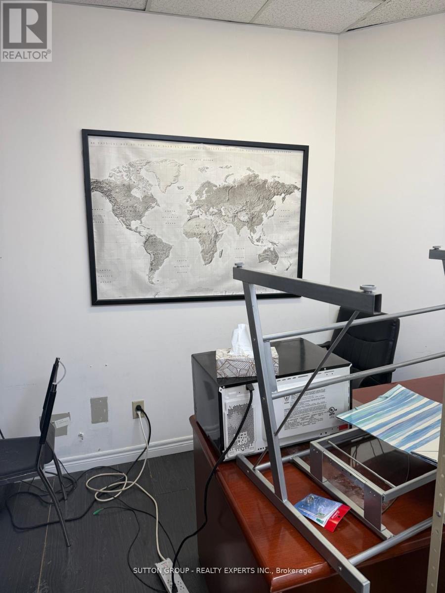 223 ( 3 Offices ) - 350 Rutherford Road S, Brampton, Ontario  L6W 3M2 - Photo 13 - W12807978