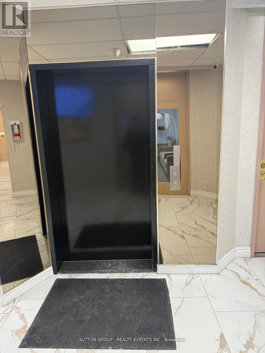 223 ( 3 Offices ) - 350 Rutherford Road S, Brampton, Ontario  L6W 3M2 - Photo 14 - W12807978