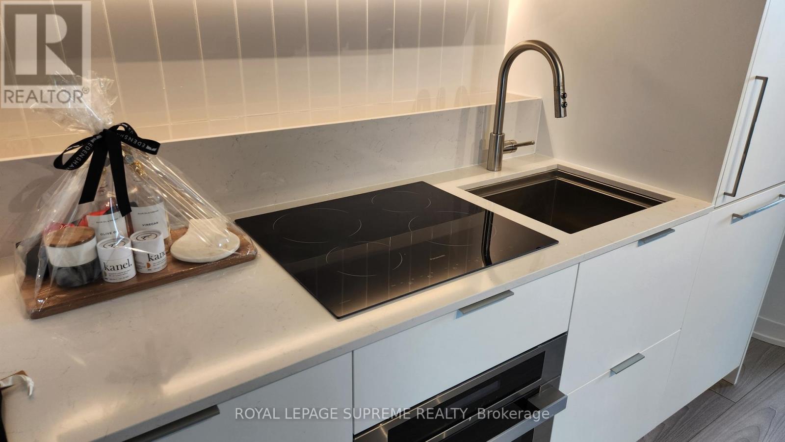 418 - 1 Fairview Road E, Mississauga, Ontario  L5A 0B4 - Photo 6 - W12807996