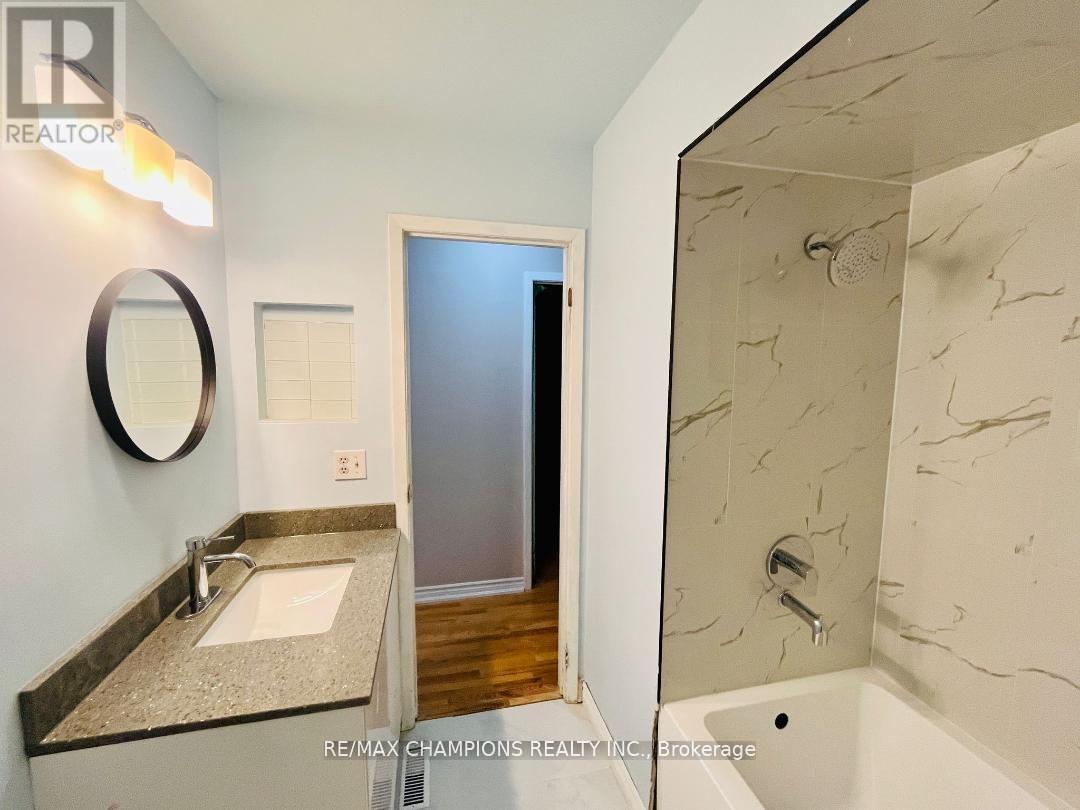 14 Simmons Boulevard, Brampton, Ontario  L6V 3V5 - Photo 15 - W12807998