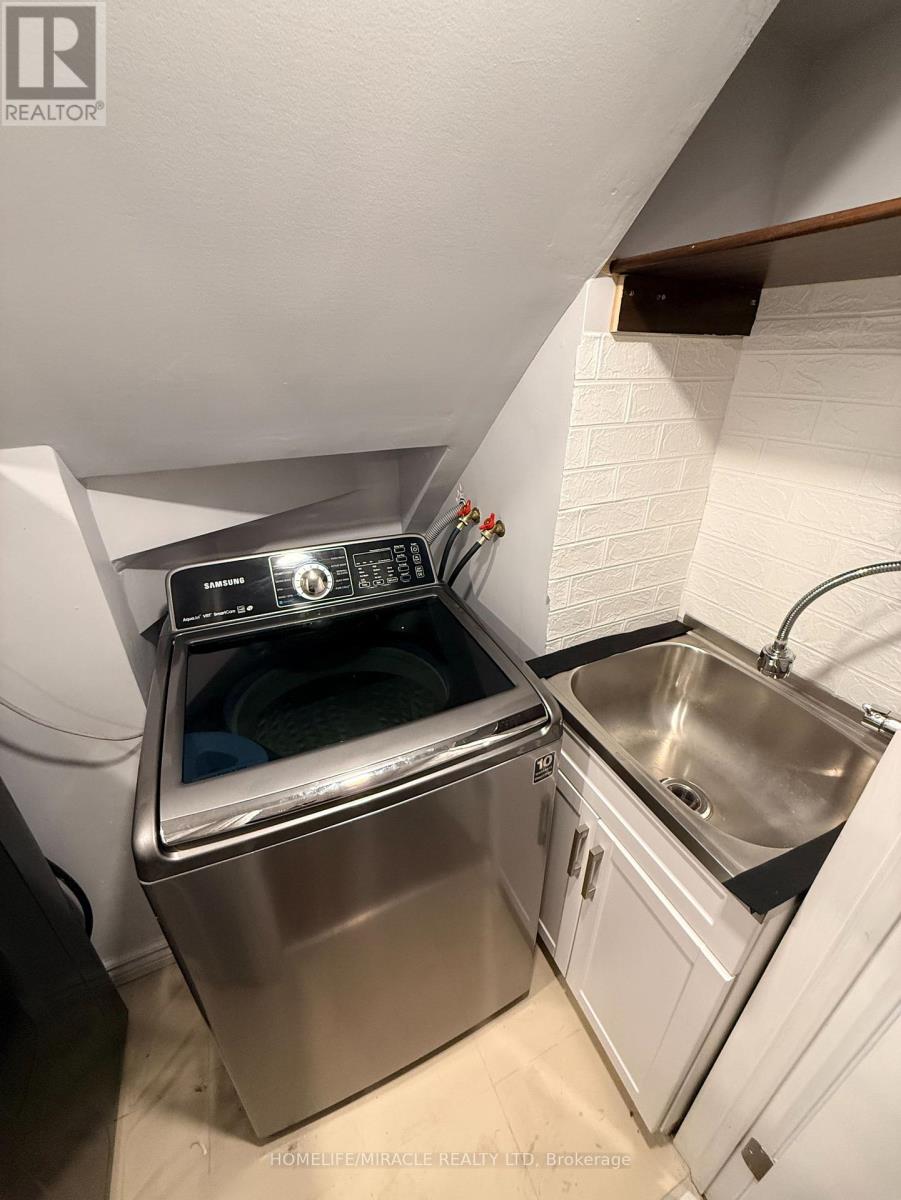 9 Caruso Drive, Brampton, Ontario  L6Y 5B1 - Photo 33 - W12808006